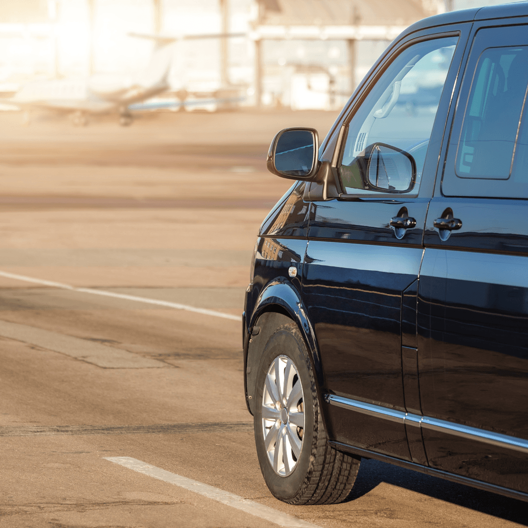 recorigido al aeropuerto