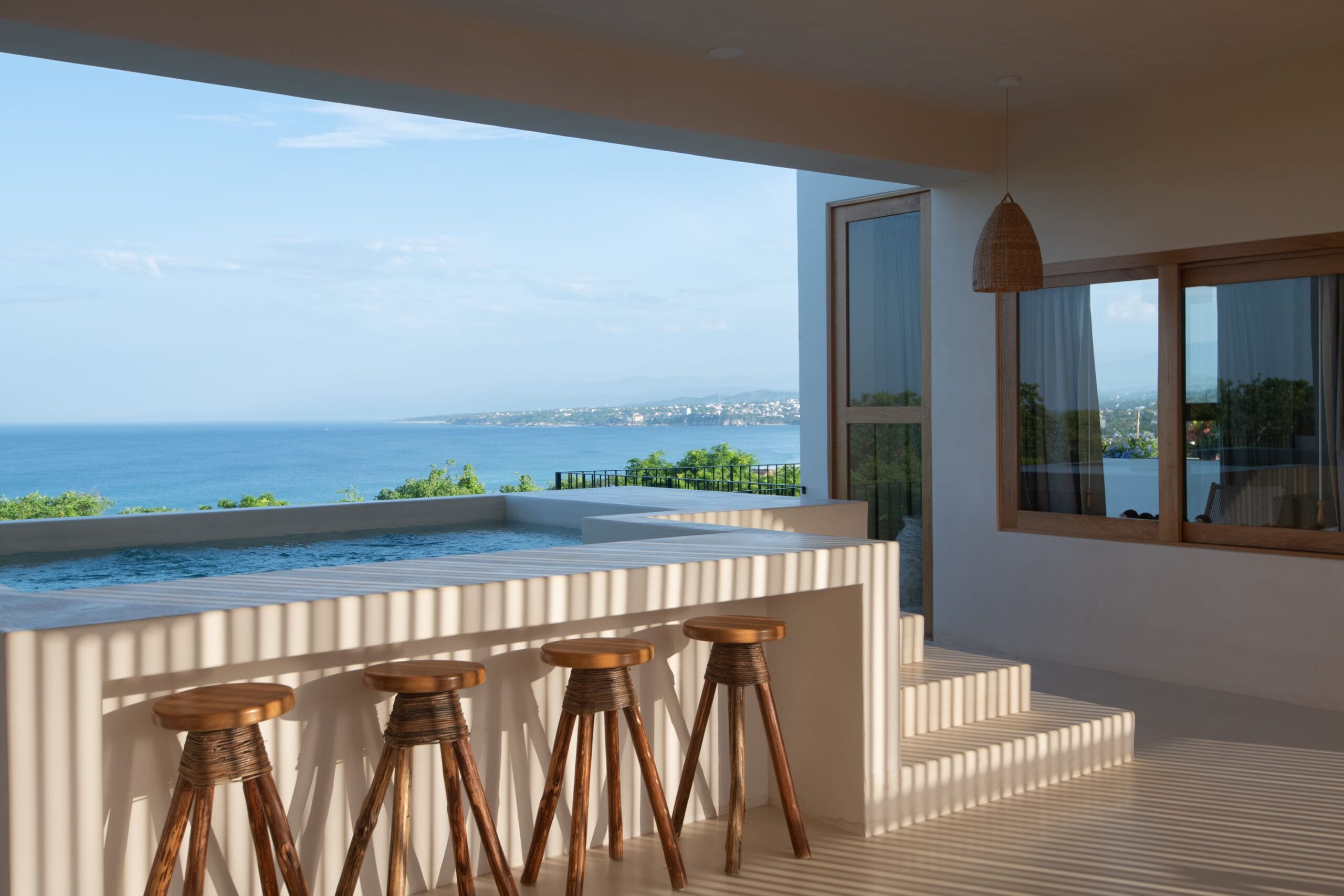 Taco Champagne - Hom - alberca con vista al mar