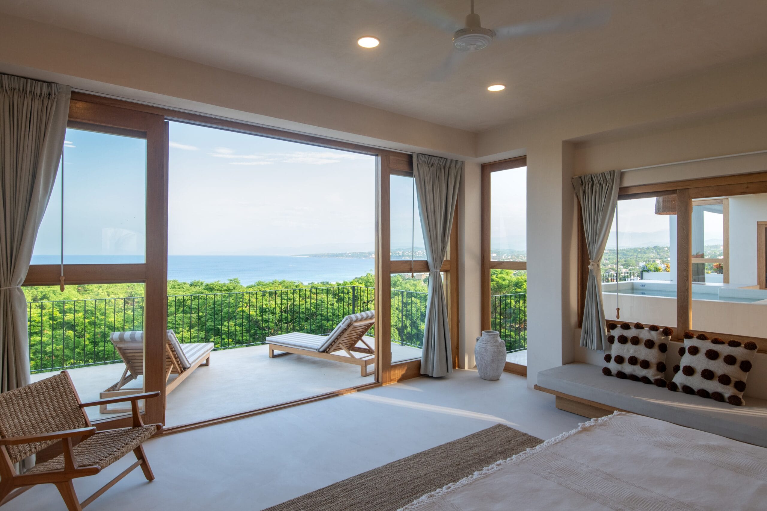 Taco Champagne - Hom - habitacion con vista al mar