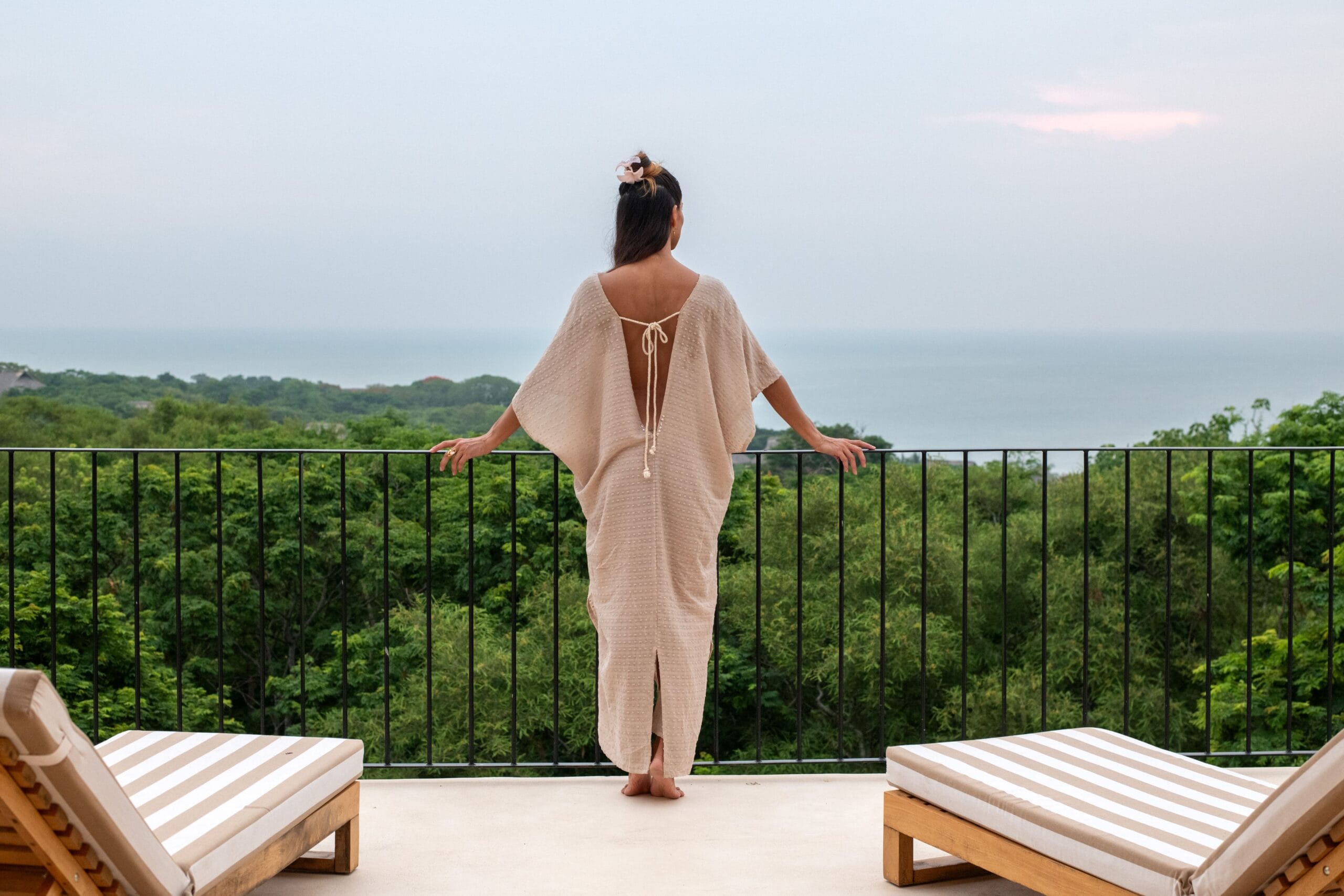 Taco Champagne - Hom - vista sobre zicatela